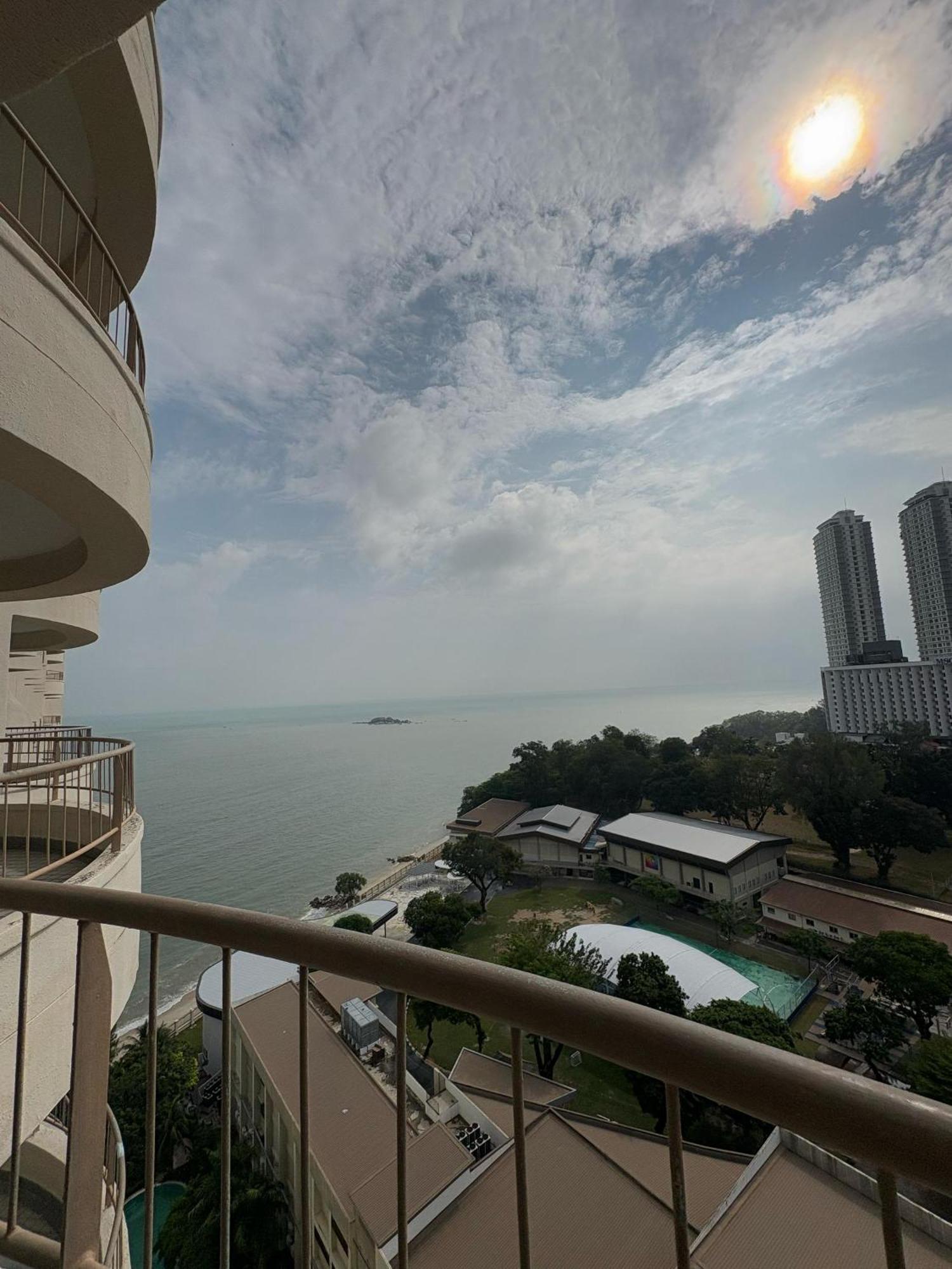 17 Jazz Sweet Beachfront Resort Tanjung Bungah  Esterno foto